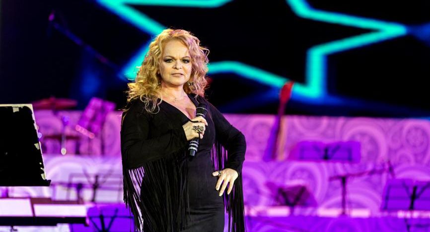 SHOT: Ларису Долину продолжают «отменять» в России