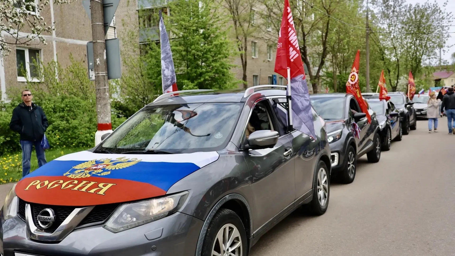 Более 100 автомобилей, свыше 50 мотоциклистов и велосипедисты стали участниками Дня Победы в Павловском Посаде