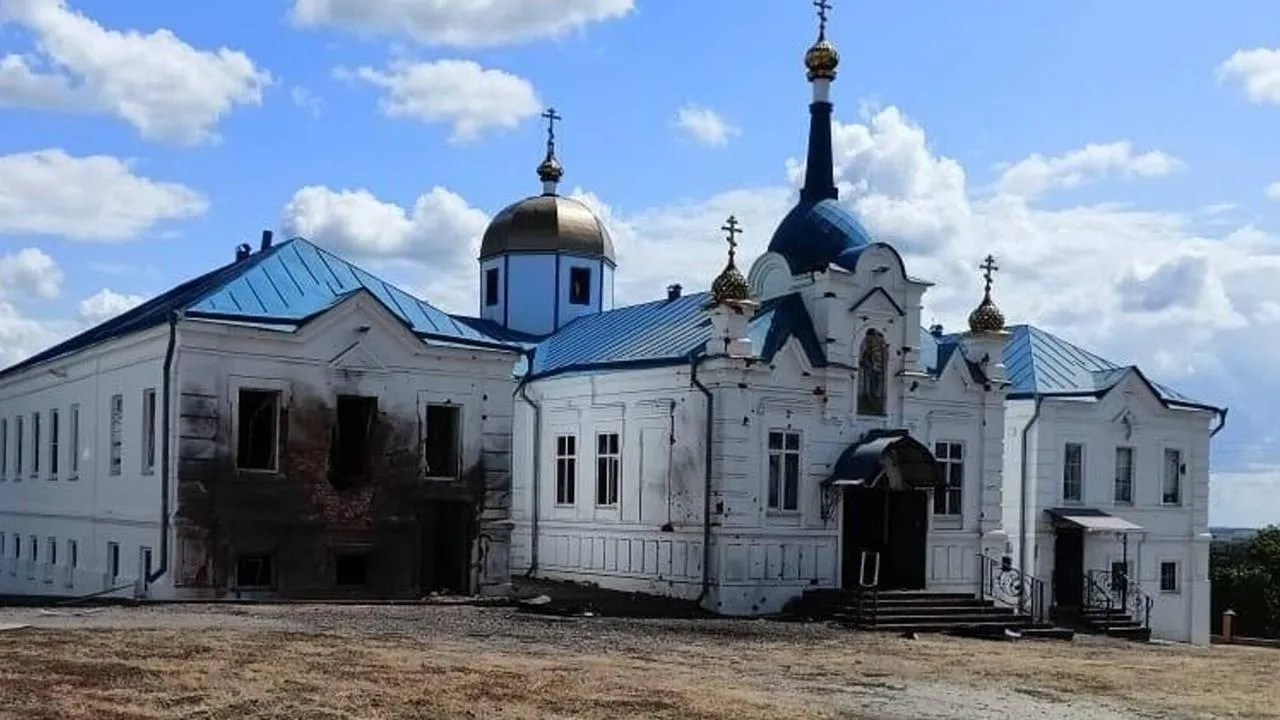 Около 300 бойцов ВСУ оказались заблокированы в монастыре в Курской области