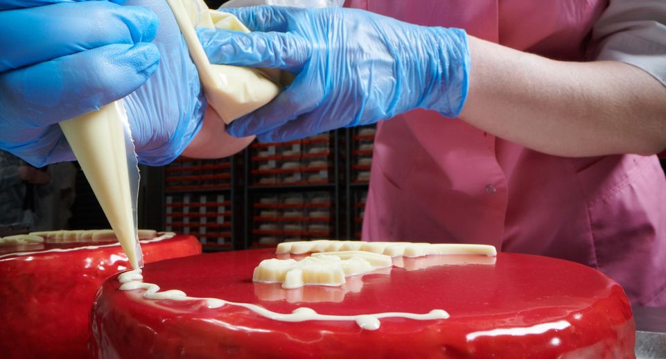 Ликсутов: столичные компании расширяют ассортимент кондитерских изделий к чаю