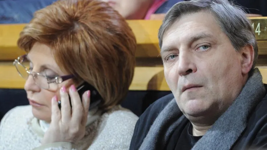 Суд отобрал дом и землю у Александра Невзорова* в Петербурге