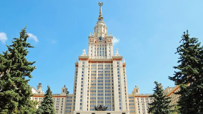 Студенты корпуса МГУ, где обнаружена корь, ушли на дистанционку до 2 июня