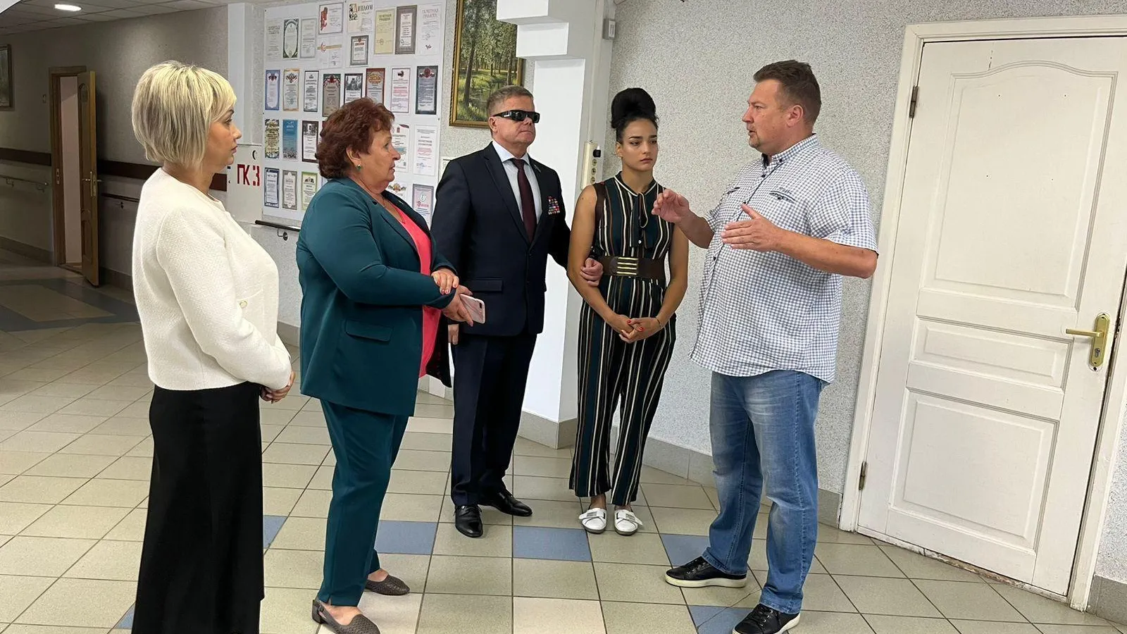 Депутат Мособлдумы Вшивцев посетил соцучреждение «Семейный центр «Можайский»