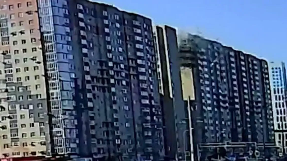 Момент взрыва в жилом доме в Ставрополе попал на видео