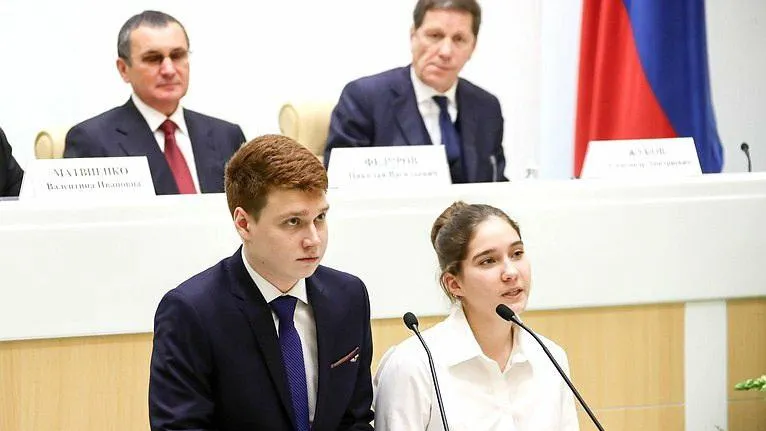 Школьники Реутова выступили в Совете Федерации и рассказали о своем опыте поисковой работы