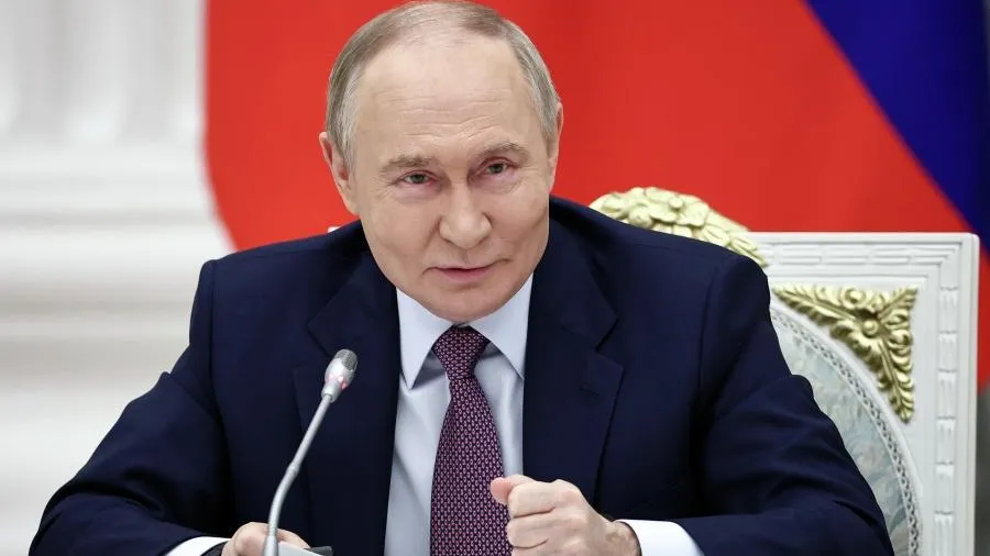 Путин прибыл на съезд Русского географического общества в Кремле