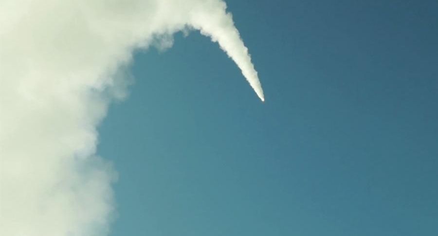 КСИР: Иран нанес удары по авиабазам Израиля