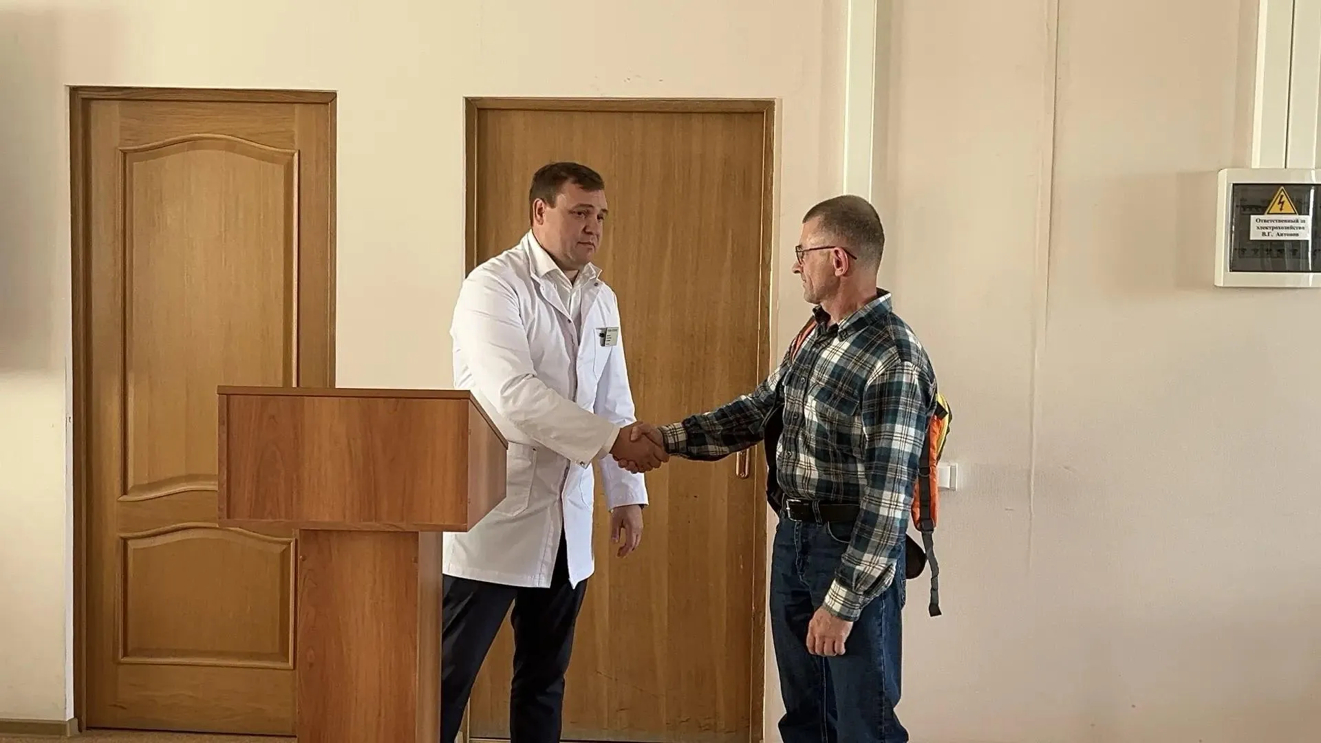 Врач из Лотошина Лев Астафуров заключил контракт с Вооруженными силами
