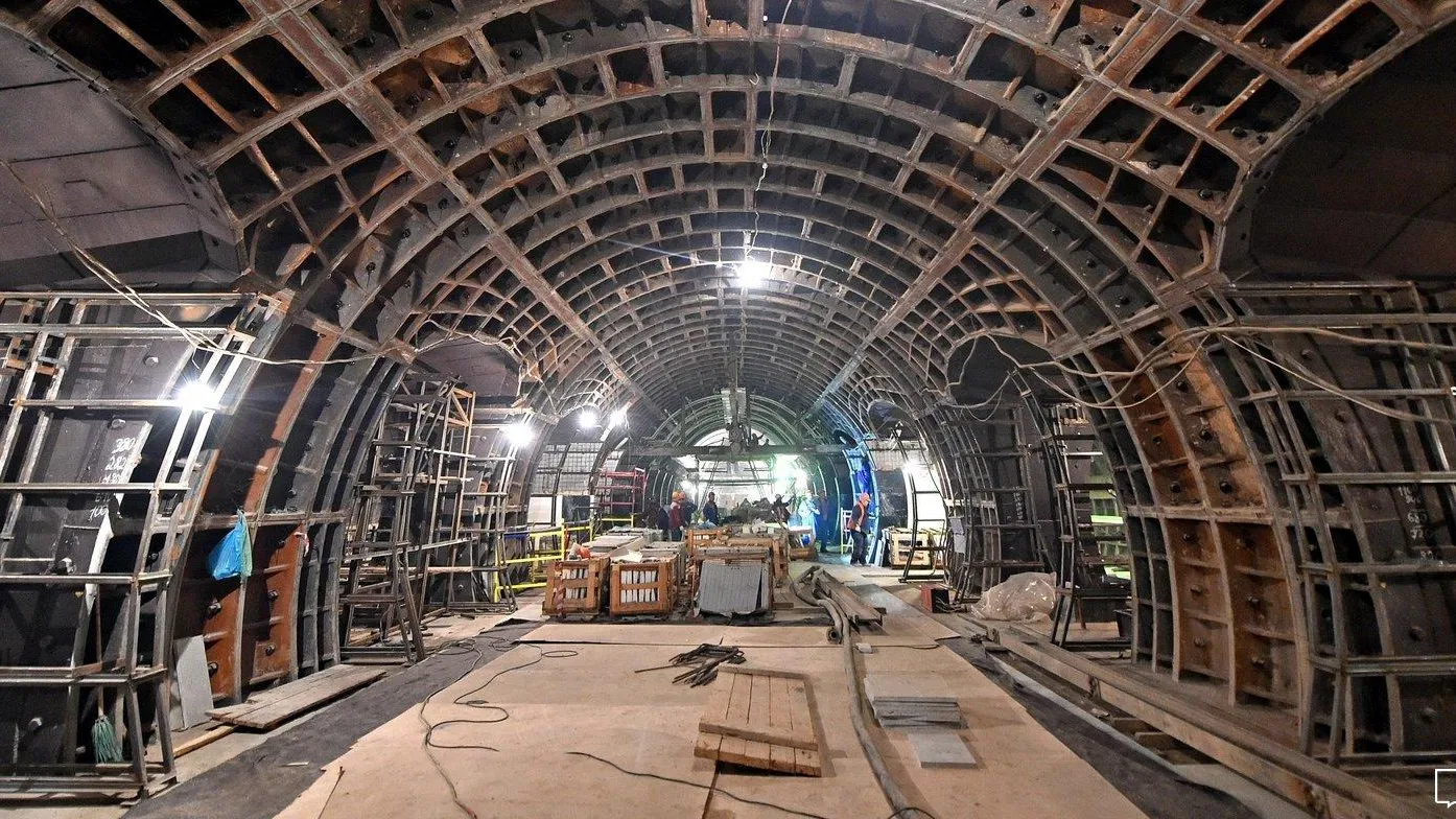 Движение на трех станциях Большой кольцевой линии метро откроют в 2020 году