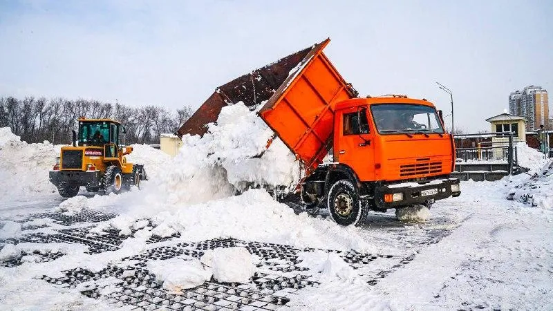 Снегосплавные пункты работают в Москве круглосуточно