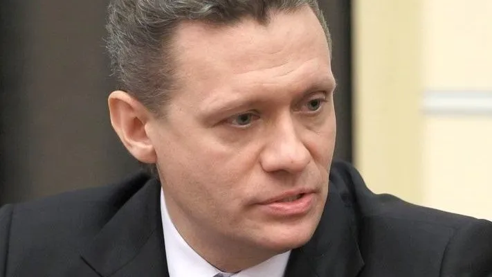 Бивший «вертушку» губернатор на английском отчитал чиновницу из-за ЕГЭ