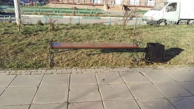 Новые лавочки и урны установили в Кузнечиках Подольска