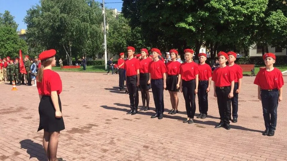 Личные книжки вручат подмосковным юнармейцам, победившим в конкурсе‑смотре