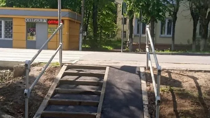 В Подольске обустроили тротуар для маломобильных граждан
