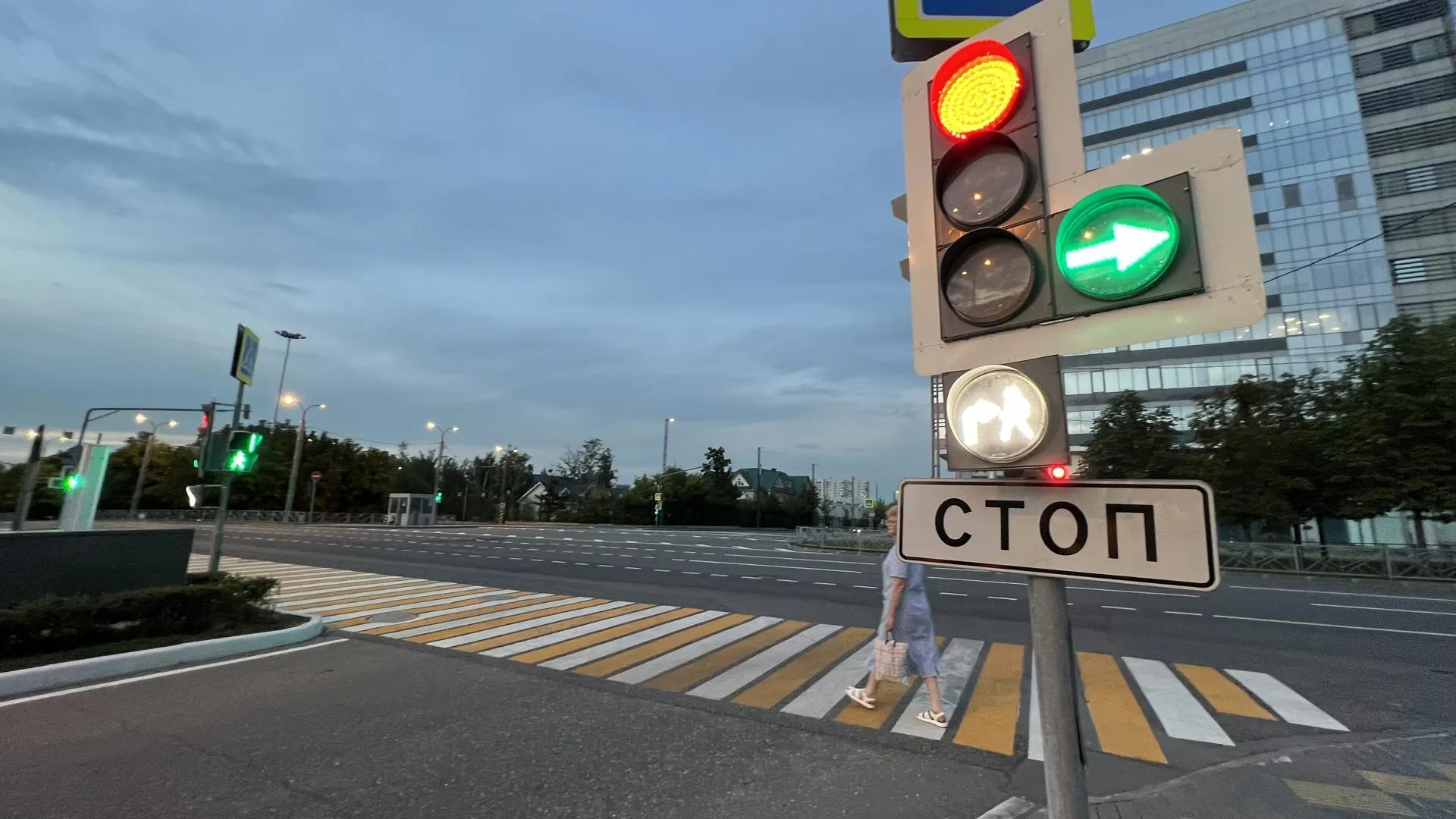 В Подмосковье дорожники отремонтировали 10 светофорных объектов