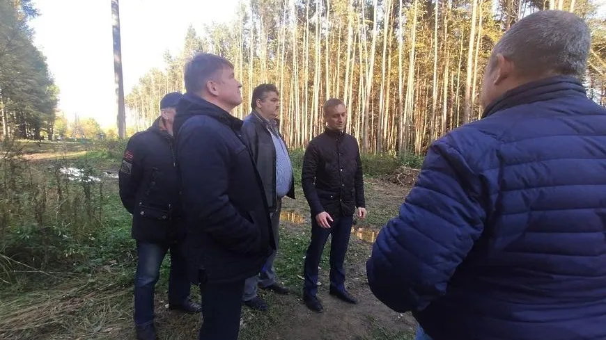 Территорию под площадку для выгула собак расчистили в парке «Дубрава» Подольска