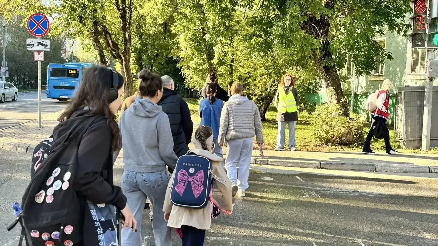Родительский патруль помогает школьникам Долгопрудного безопасно идти в школу
