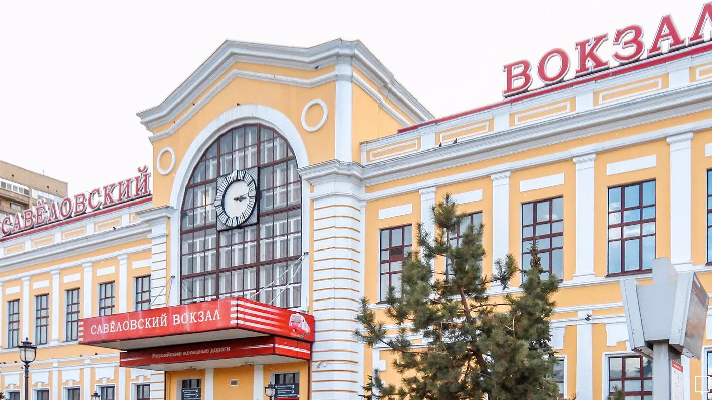 Поезда временно не ходили на участке Савеловского направления МЖД из‑за падения дерева