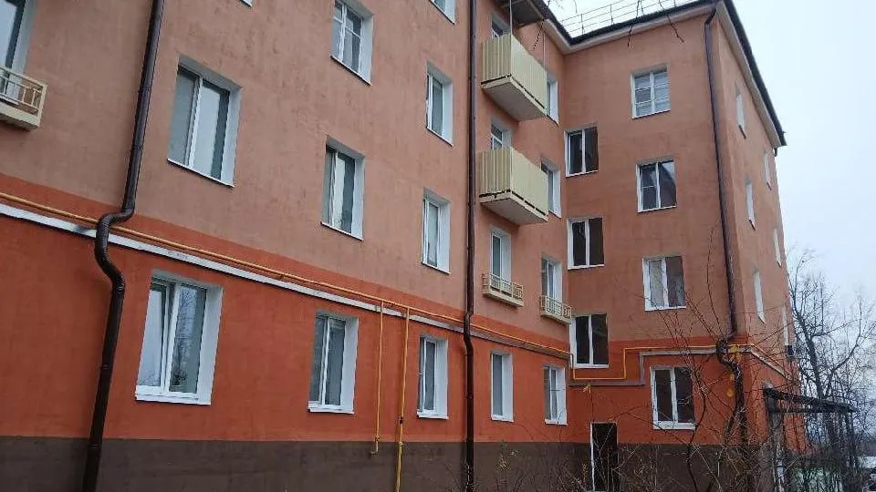 В Озерах утеплили и обновили фасад жилого многоквартирного дома