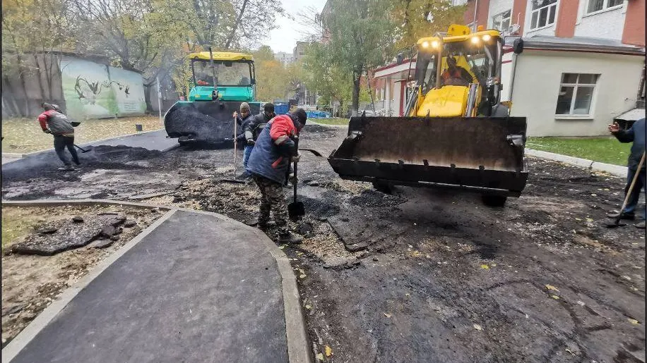 В Подмосковье проведут ремонт свыше 20 территорий медучреждений