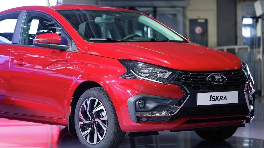 «Россиян обманули»: дешевых Lada Iskra до сих пор нет в продаже
