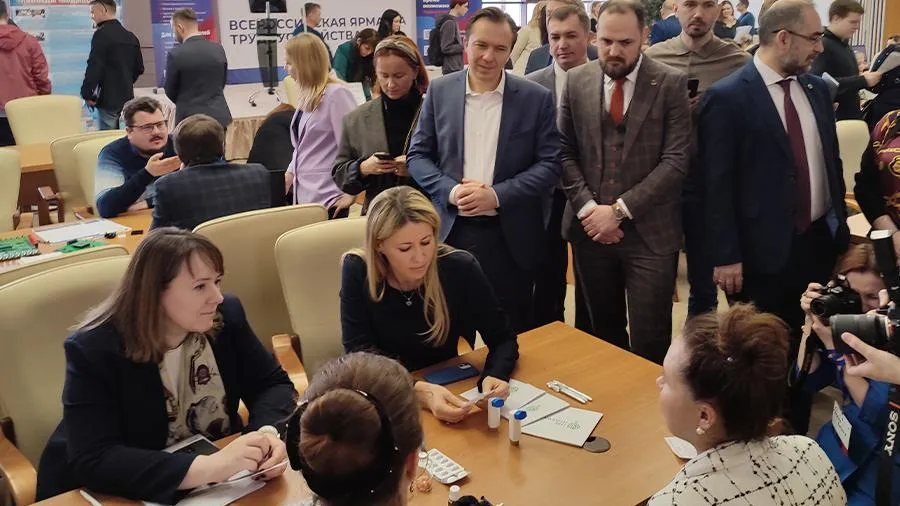 Замминистра труда и соцзащиты РФ Елена Мухтиярова высоко оценила ярмарку трудоустройства в ОЭЗ «Дубна»