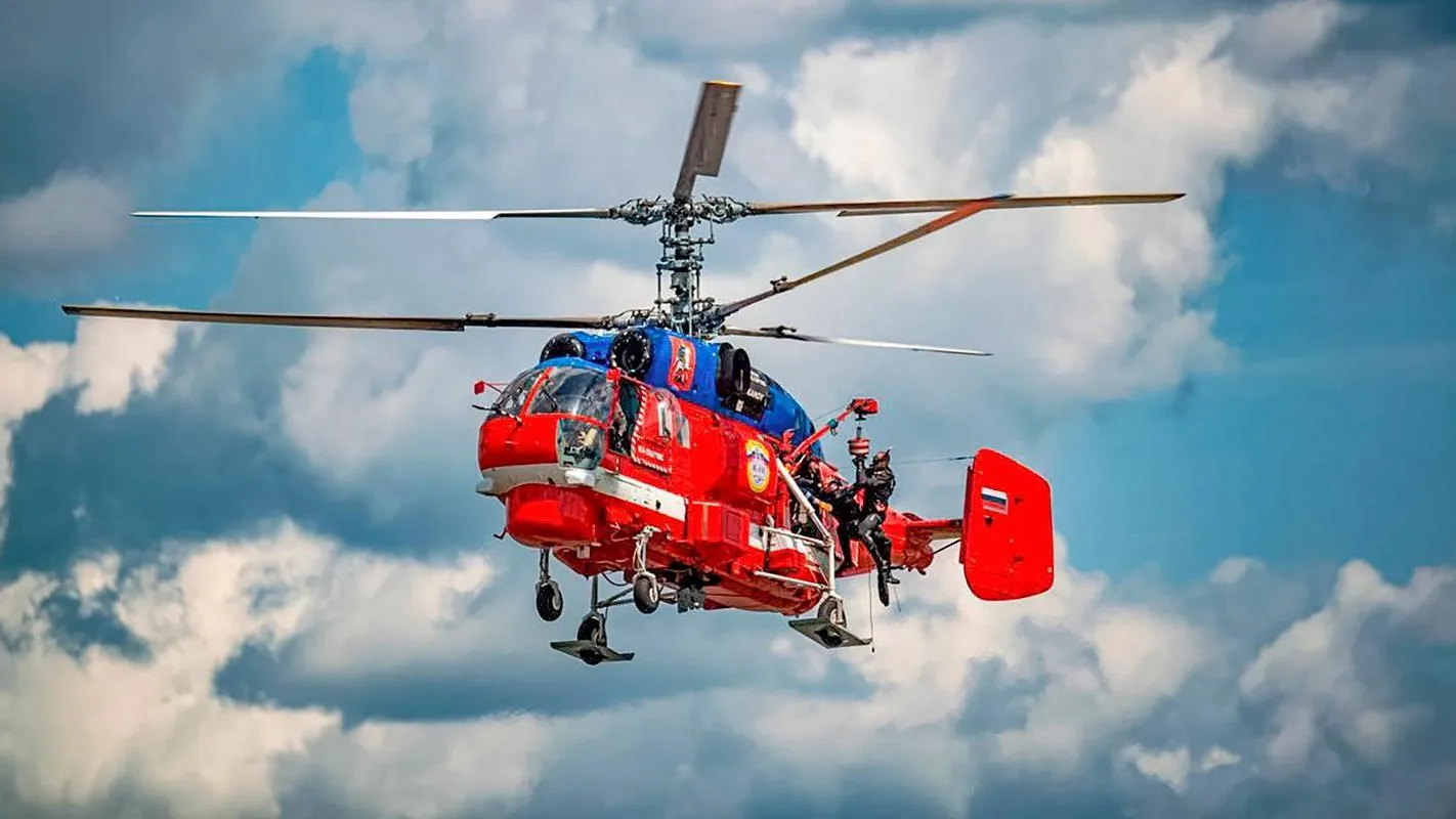 Московскому авиацентру передали новый вертолет для тушения пожаров в городе