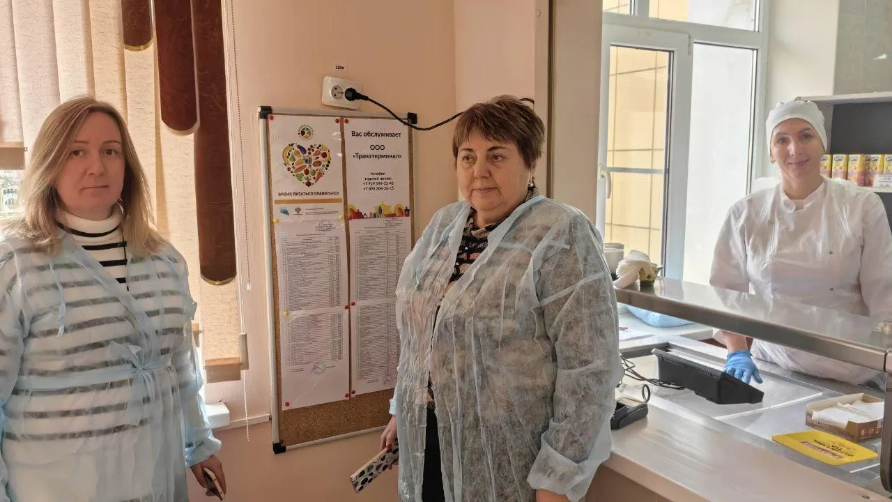 Депутат Балашихи проверила организацию горячего питания в МАОУ СОШ № 7