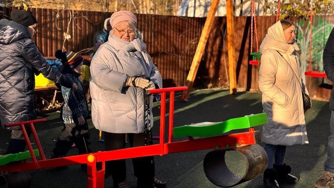 Новую детскую площадку построили в Ленинском округе