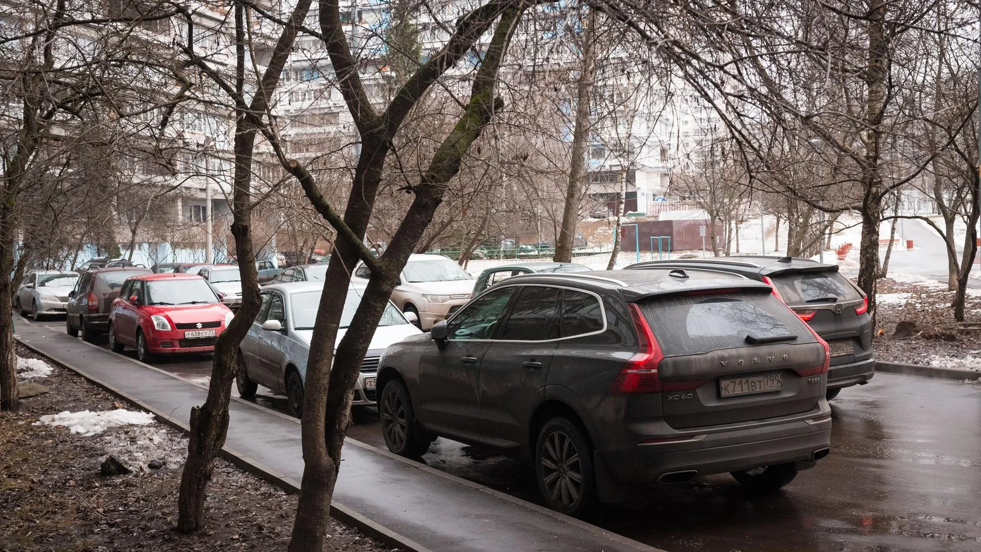 В Москве разработают рекомендации по движению транспорта во дворах