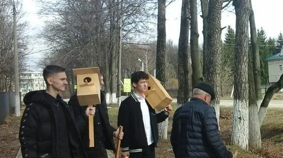 Ученики школьного лесничества Раменского округа приняли участие в экологической акции