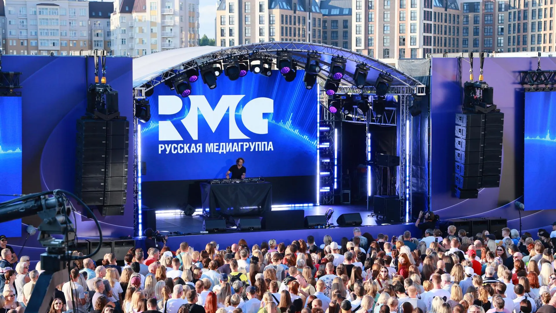 Фестиваль «Звезды Русского Радио в Завидово» собрал зрителей на музыкальный опен-эйр