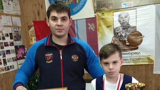 Тяжелоатлеты Люберец стали обладателями двух золотых медалей региональных соревнований