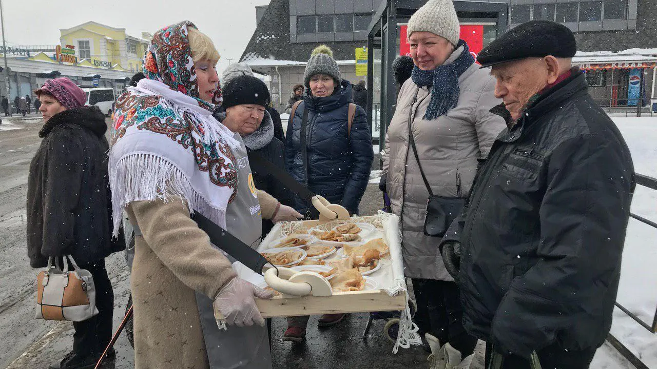 На Масленичной неделе подмосковных пассажиров «Мострансавто» угостят блинами
