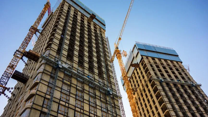 На 5%: эксперт оценил снижение цен на квартиры в новостройках в Москве