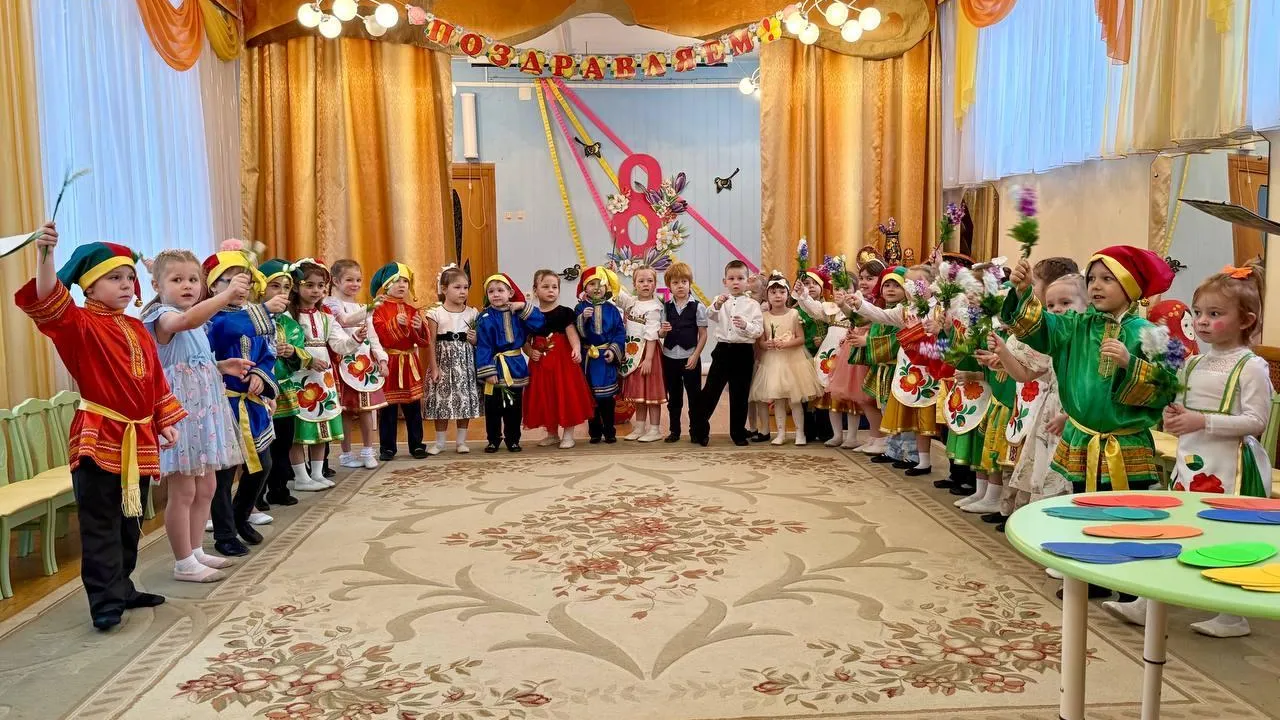 Воспитанники детского сада «Теремок» города Королева поздравили бабушек и мам с 8 марта