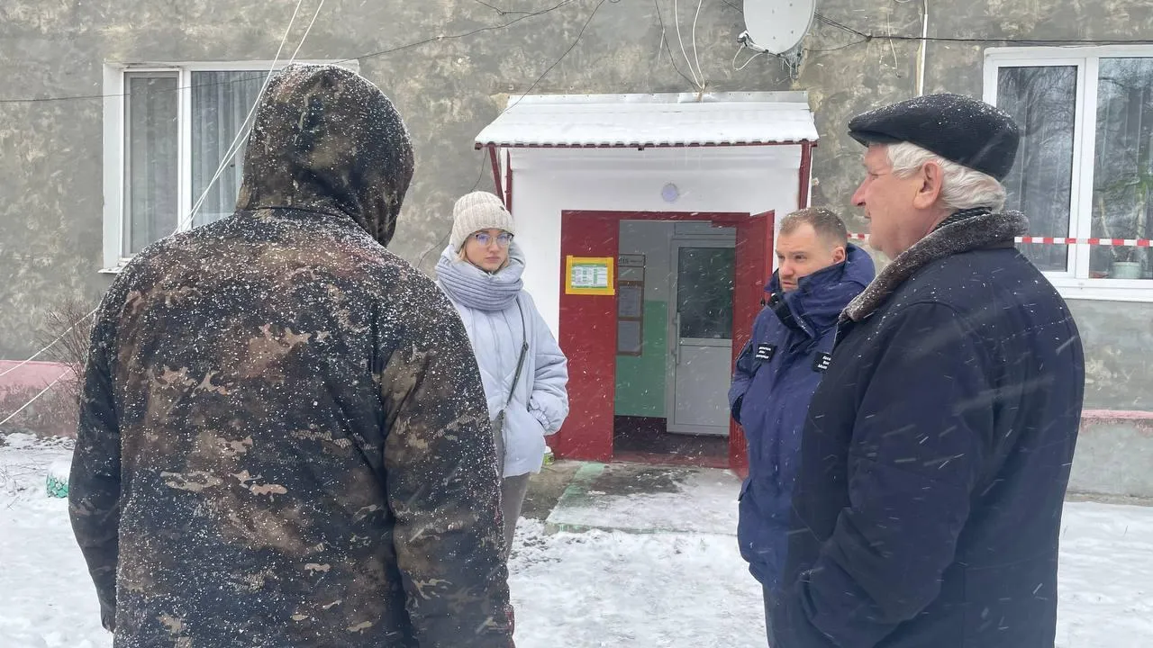 Завершается капремонт кровли многоквартирного дома в поселке Шатурторф