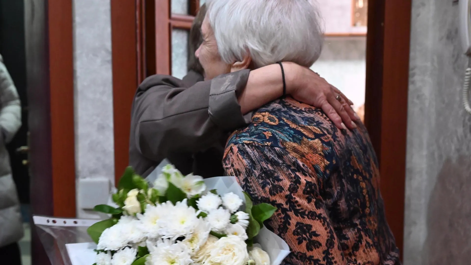 Замглавы Ленинского округа навестила жительницу Видного в день освобождения Ленинграда