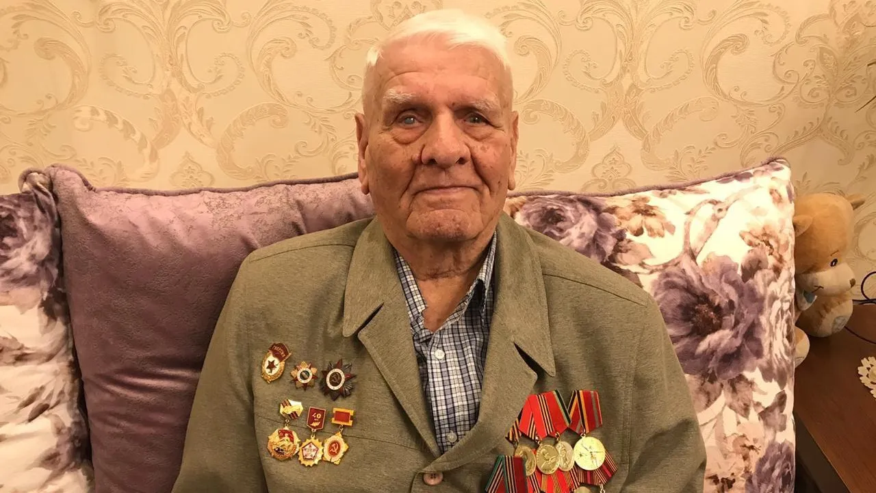 Губернатор Подмосковья поздравил со 100‑летним юбилеем ветерана ВОВ из Подольска