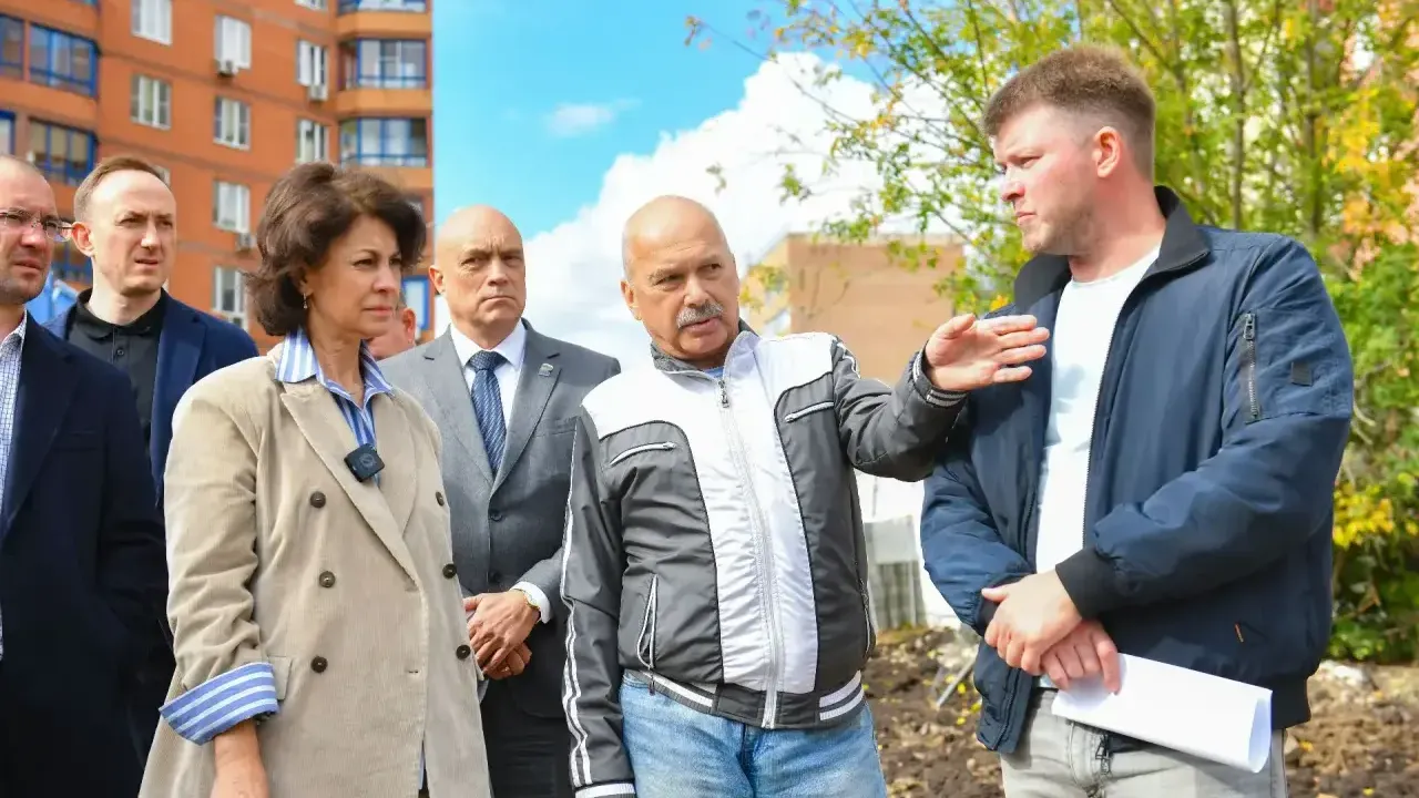 В Химках проверили благоустройство Барашкинского пруда