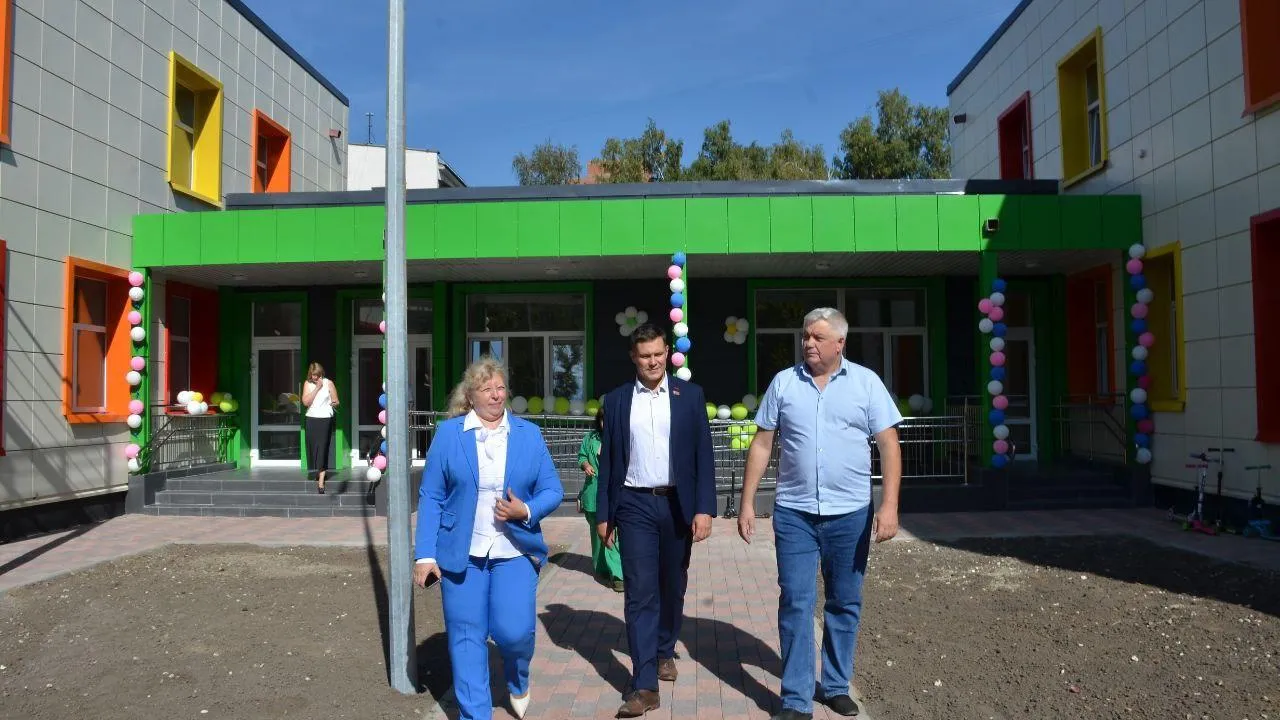 Депутат Мособлдумы оценил работы по капремонту детского сада «Улыбка» в Балашихе