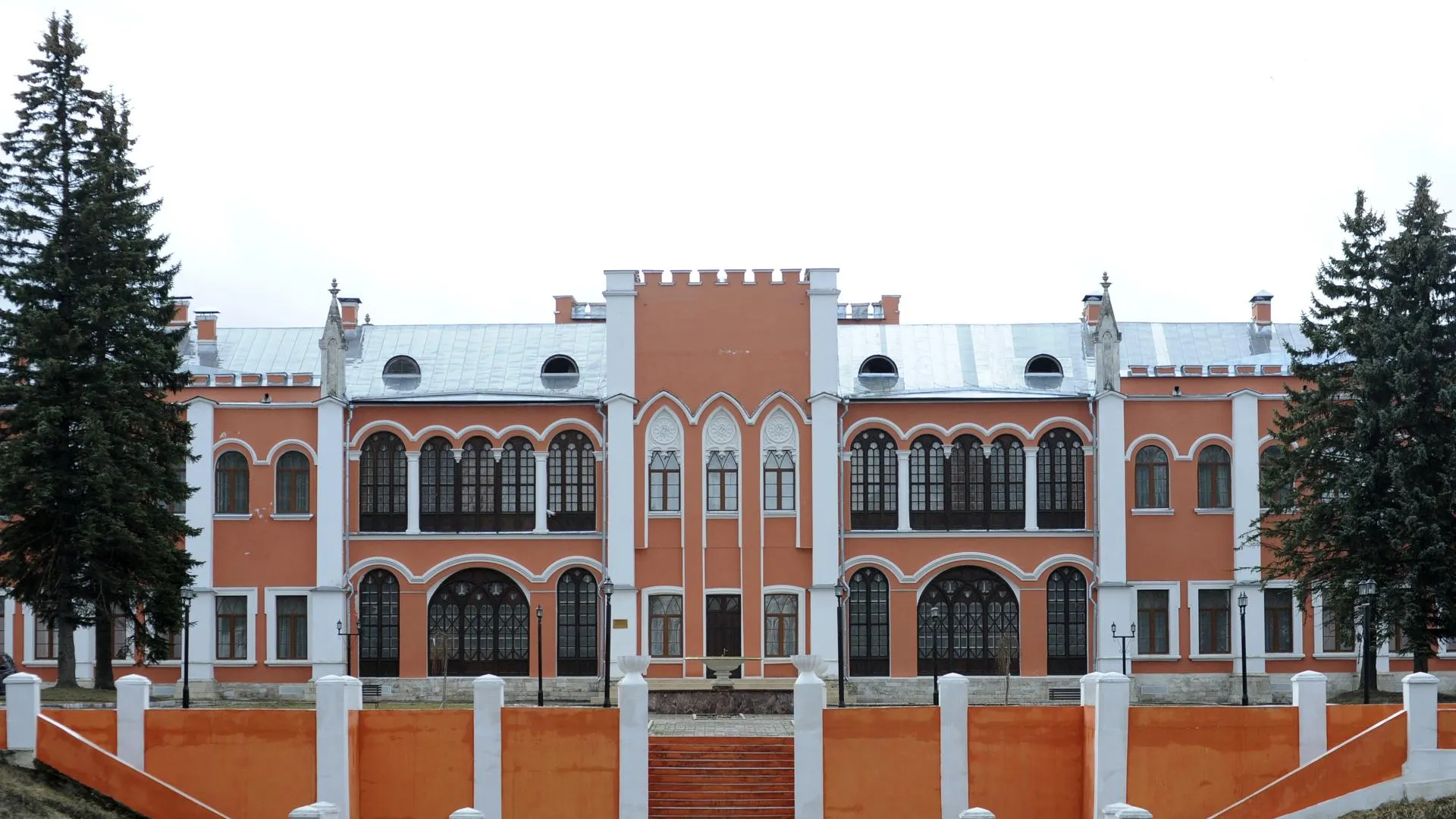 Красный мост отреставрируют в усадьбе Марфино Мытищ