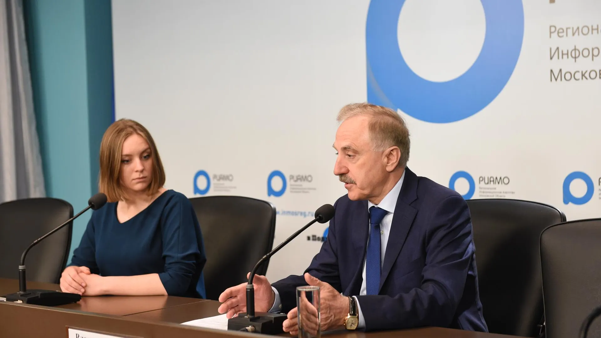 Ружицкий угостил тортом в виде триколора жителей Люберец в День России