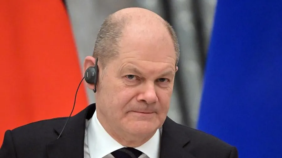 Шольц заявил, что готов обсуждать с Путиным урегулирование конфликта на Украине