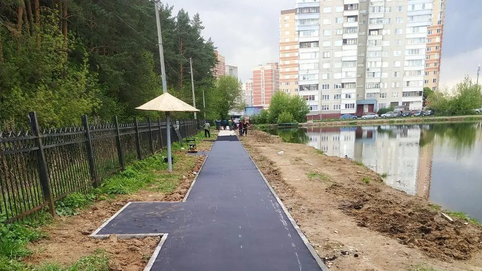 Свежий песок завезут на набережную водоема Южный в Подольске