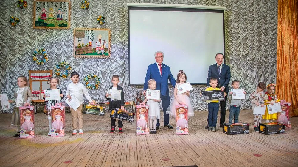 В Одинцовском округе направили свыше 1,2 тыс работ на конкурс «Пасхальный свет и радость»