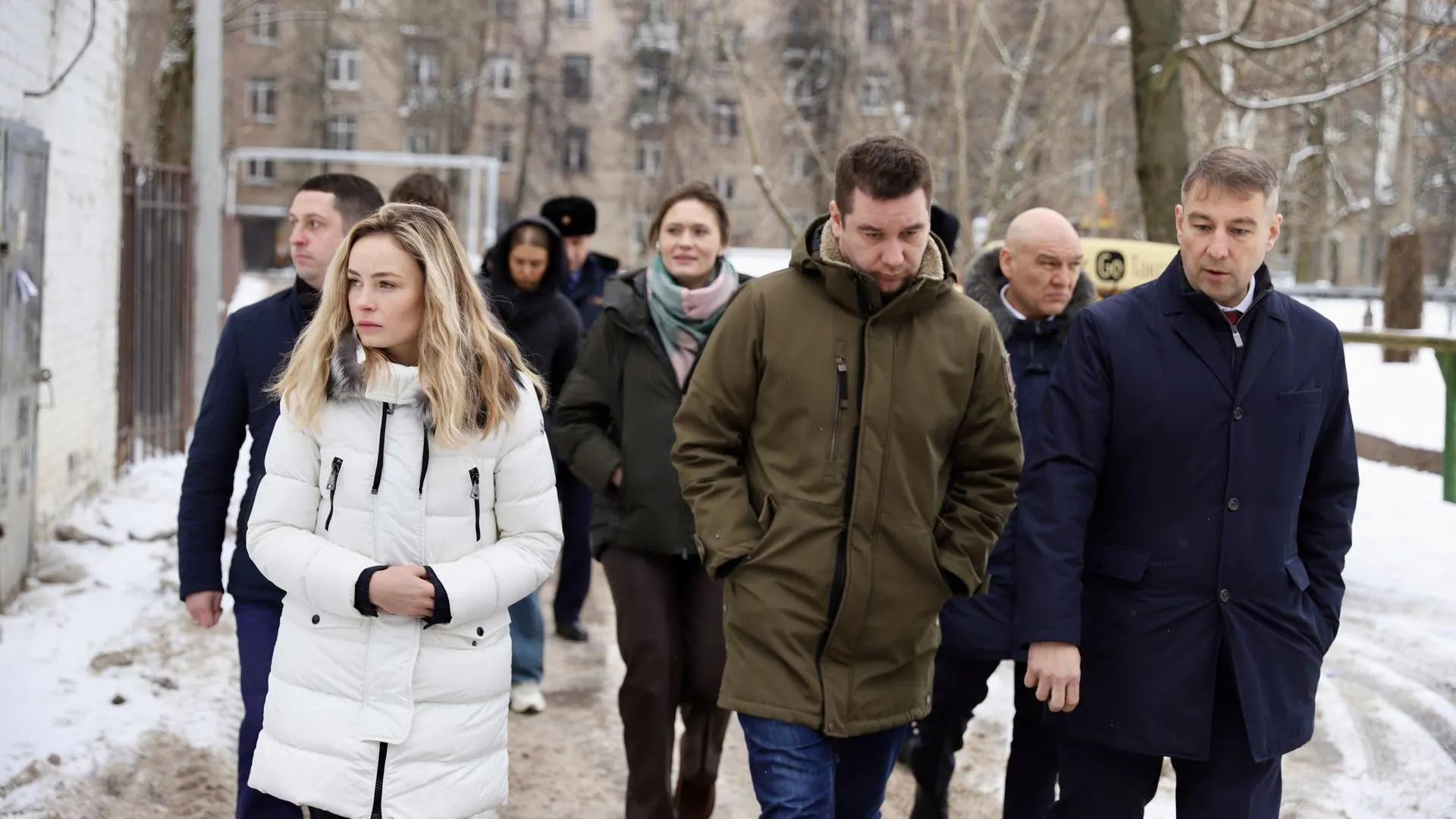 Аипова проверила состояние придомовых территорий в Химках