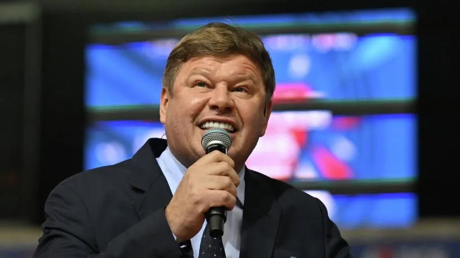 Комментатор Губерниев ответил Кержакову на критику футбольных экспертов