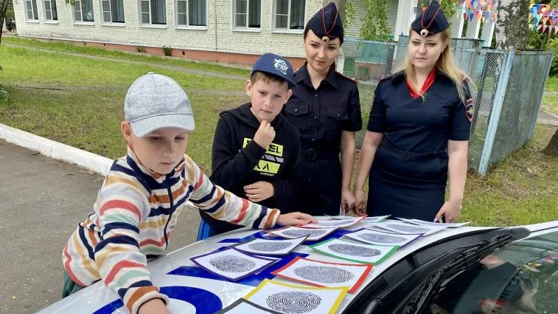 Полицейские Щелкова напомнили детям правила безопасности во время летних каникул