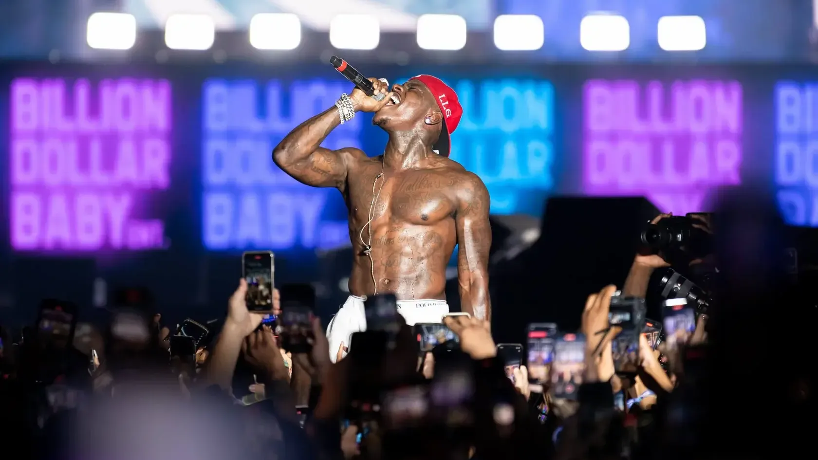 Звезда рэпа DaBaby приедет в Москву заранее из-за Красной площади и мармеладок